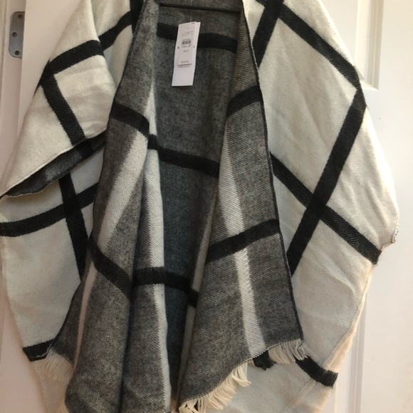 Shaw - Picture 2 of 3